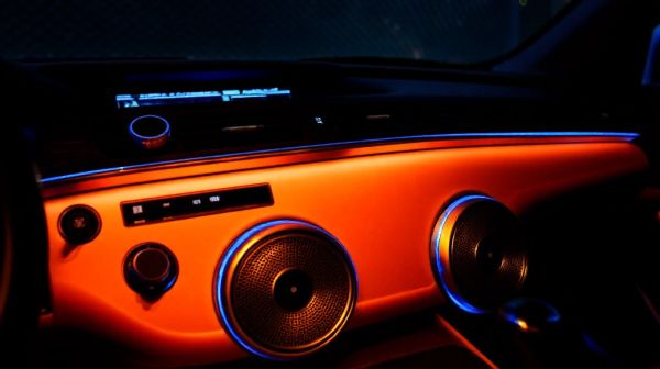 Les meilleures astuces pour améliorer le système audio de votre voiture