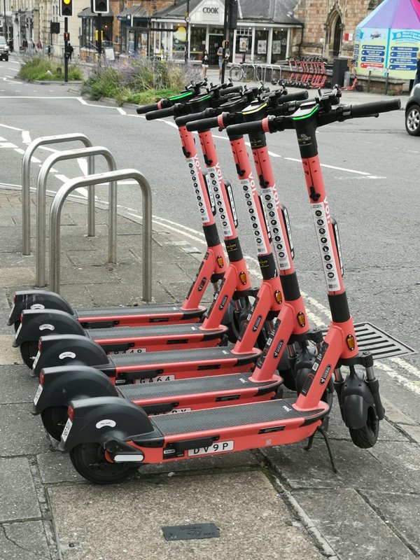 Chargeur trottinette urbanglide : performance au meilleur prix